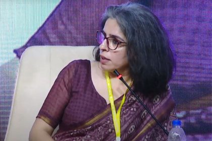 Sinf-e-Aahan is a contradictory title in itself, I don't need to be 'Aahan' to be strong: Bee Gul