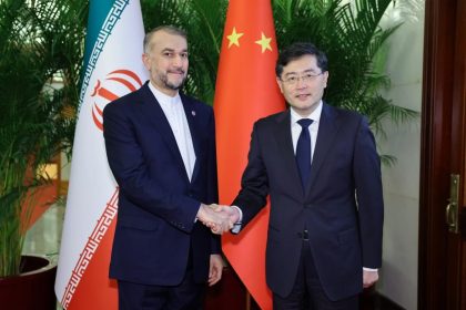 Chinese FM meets Iranian counterpart in Beijing