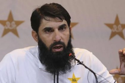 Misbah criticizes PCB for inconsistent handling of coaches