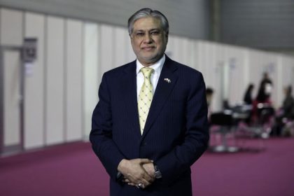 Chinese bank approves $700m to Pakistan: Dar